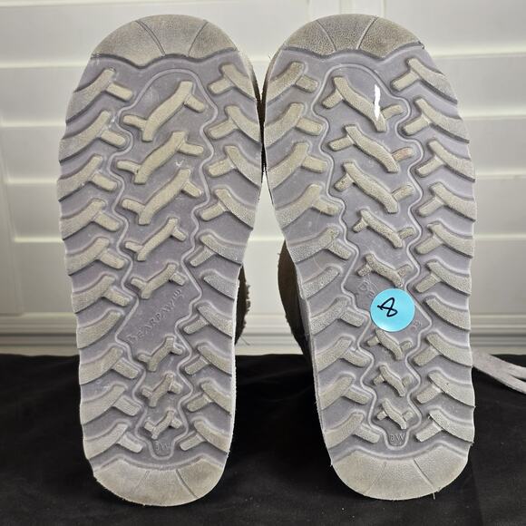 Women's BearPaw Boots, Size 8M, Gray Suede. Pre-owned - Picture 9 of 10